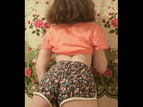 ❤️ Giovane pupa sexy fa uno striptease riprendendo i suoi pantaloncini alla telecamera ❤️ Super porno al it.hentai-menu.ru ❌❤