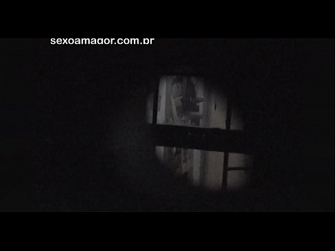 ❤️ Blondie viene segretamente filmato da un voyeur del quartiere nascosto dietro mattoni cavi ❤️ Super porno al it.hentai-menu.ru ❌❤